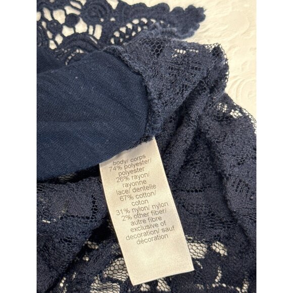 Maurices Womens Navy Blue Crochet Lace Hem Blouse Size 2 Short Sleeve Pullover - Picture 3 of 10